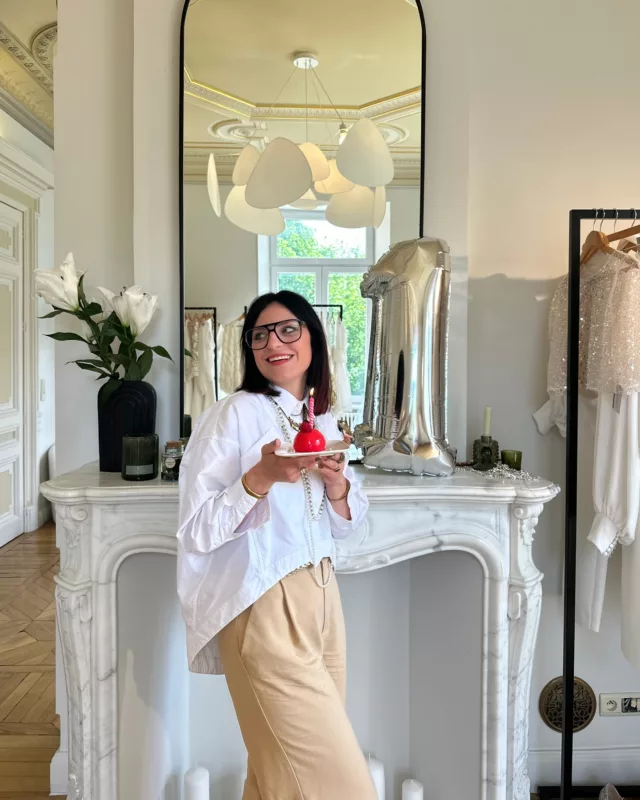 Merci pour cette merveilleuse première année 💌

#oneyear #happybirthday #marieschweisthal #bridal #provincedeluxembourg #marieschweisthalatelier #robedemariée #customweddingdress #bridaldress #couturedesigner #atelier